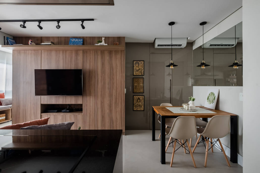 Apartamento Pequeno Moderno e Industrial Rústico de Jovem Casal, Mirá Arquitetura Mirá Arquitetura Living room MDF