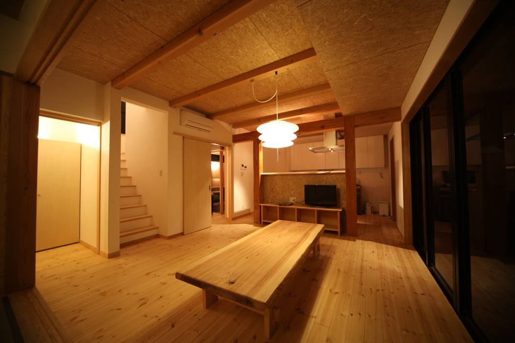 素朴な住まい, 株式会社高野設計工房 株式会社高野設計工房 Living room