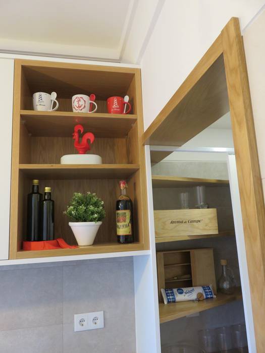 Apartamento 25 d'Abril / Cozinha Cozinhas mediterrânicas por casasrenovatio Mediterrânico