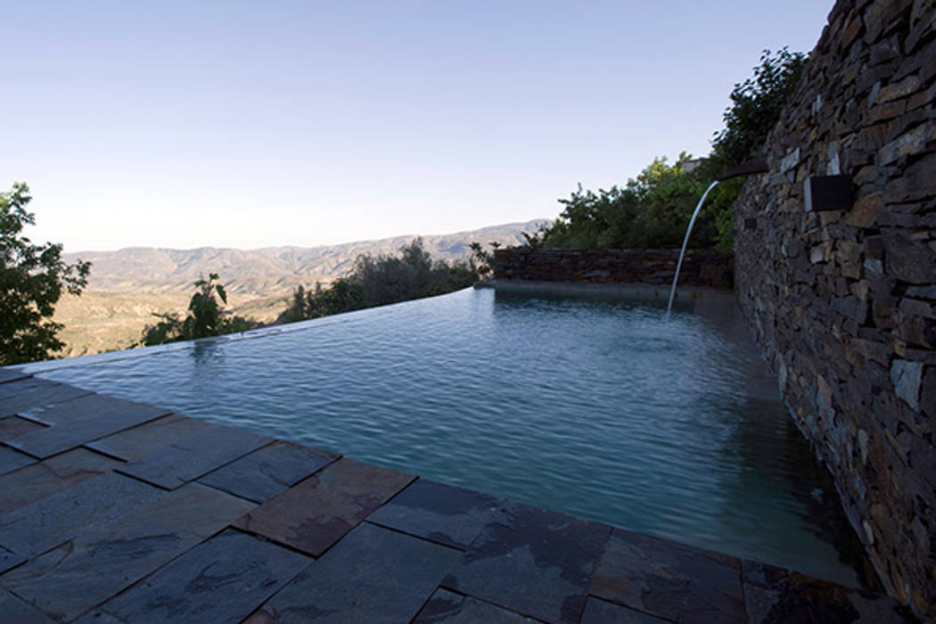 Vivienda y jardín. Casa de los Vientos, Waterscales Waterscales Infinity pool Leisteen