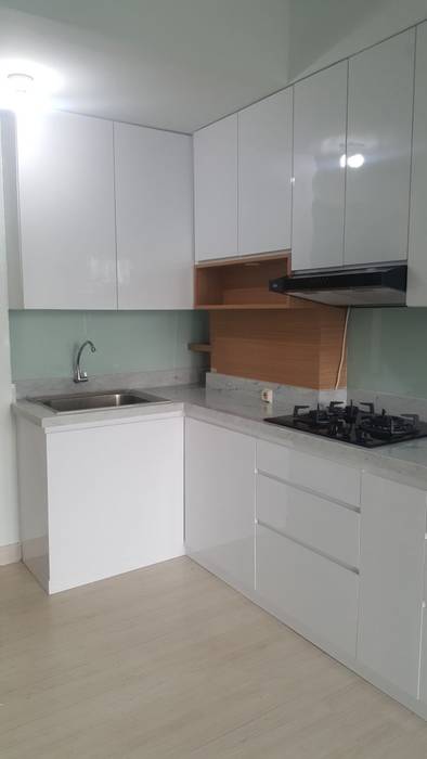 Kitchen Set - White (Apartment), Tatami design Tatami design Вбудовані кухні Білий