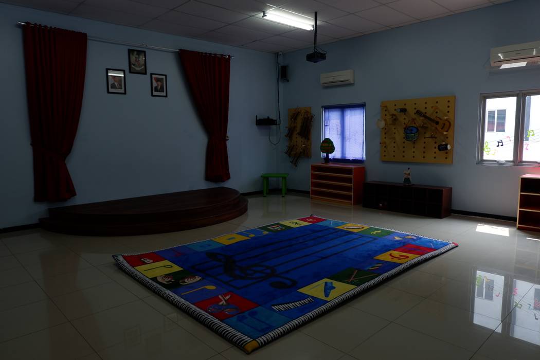 Kelas (Foyer) Tatami design Ruang Komersial Sekolah