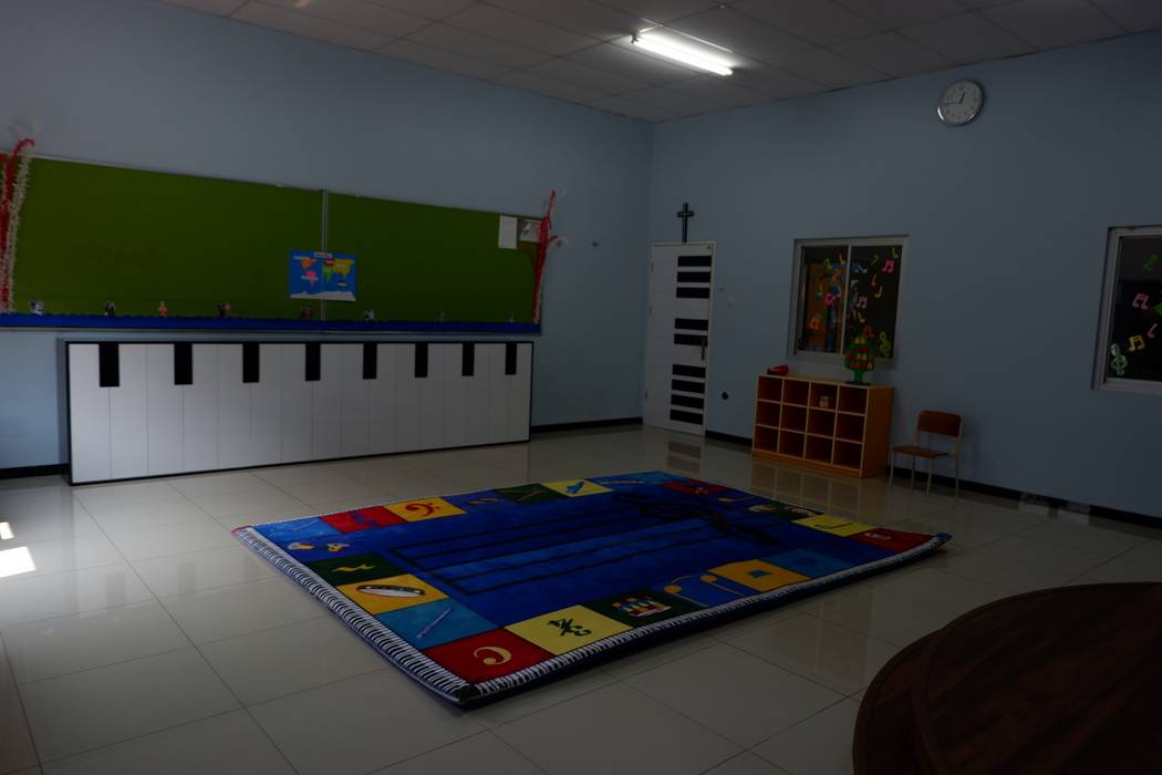 Music Classroom - BSD , Tatami design Tatami design Commercial spaces Schools