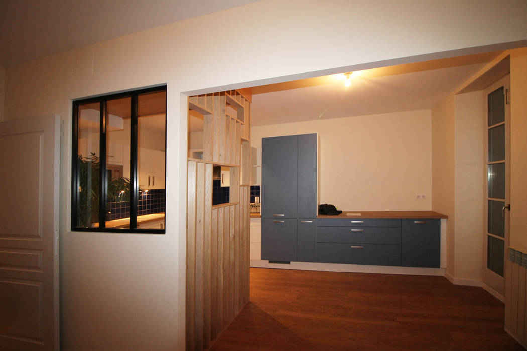 APPARTEMENT T4 A STRASBOURG, Agence ADI-HOME Agence ADI-HOME Cocinas de estilo moderno Compuestos de madera y plástico