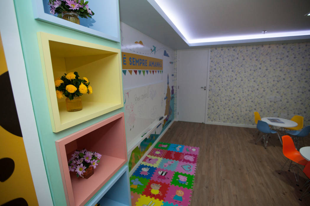 brinquedoteca, ORNA ARQUITETOS ORNA ARQUITETOS Girls Bedroom لکڑی Wood effect