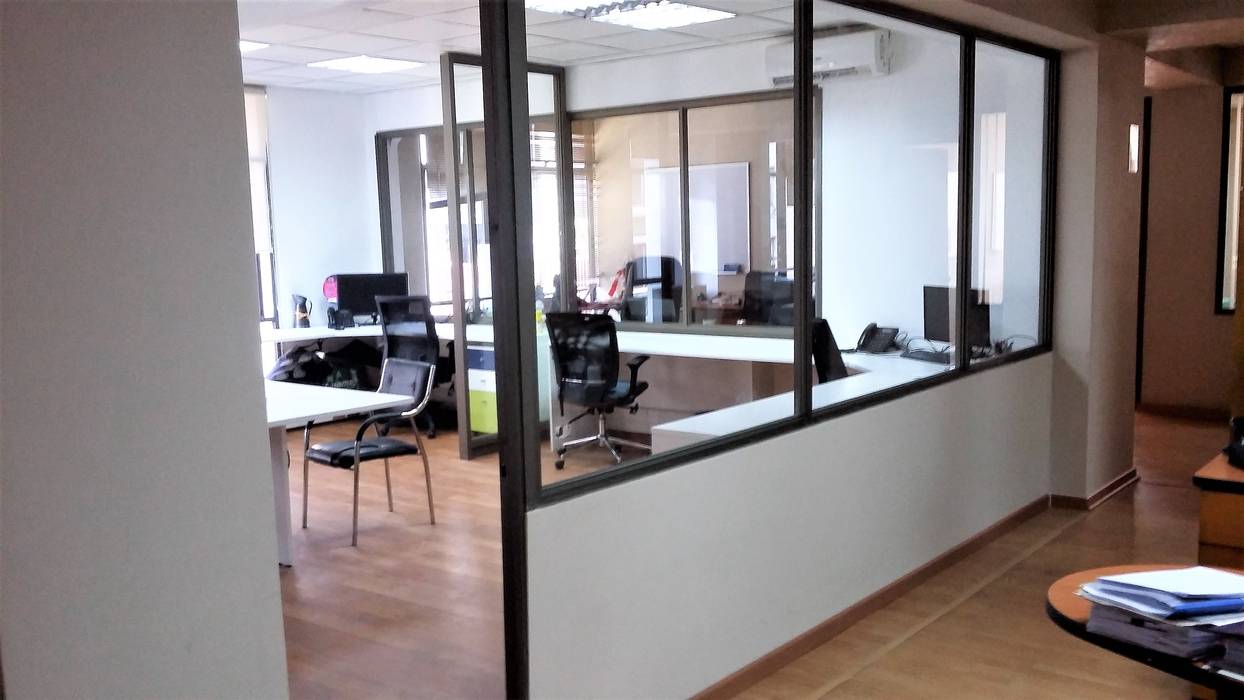 HABILITACIONES OFICINAS GERENCIA CPECH, AGUSTINAS, AOG AOG Front doors Wood Wood effect