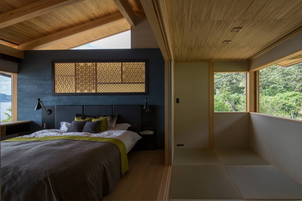 田浦の週末住宅, RON DESIGN RON DESIGN Ausgefallene Schlafzimmer Sandstein