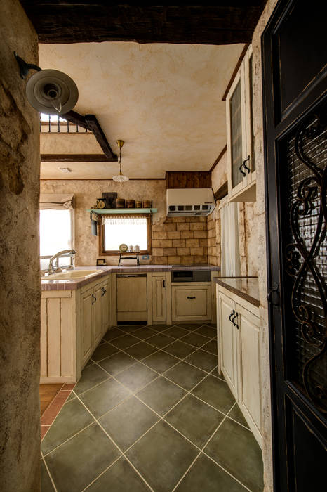 有限会社グリーンアンドハウス Classic Style Kitchen Homify