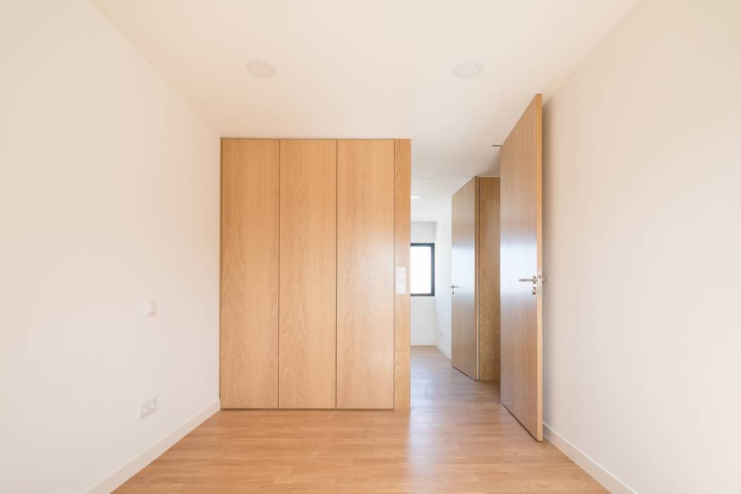 INH41, Boost Studio Boost Studio Dormitorios de estilo moderno Madera Acabado en madera