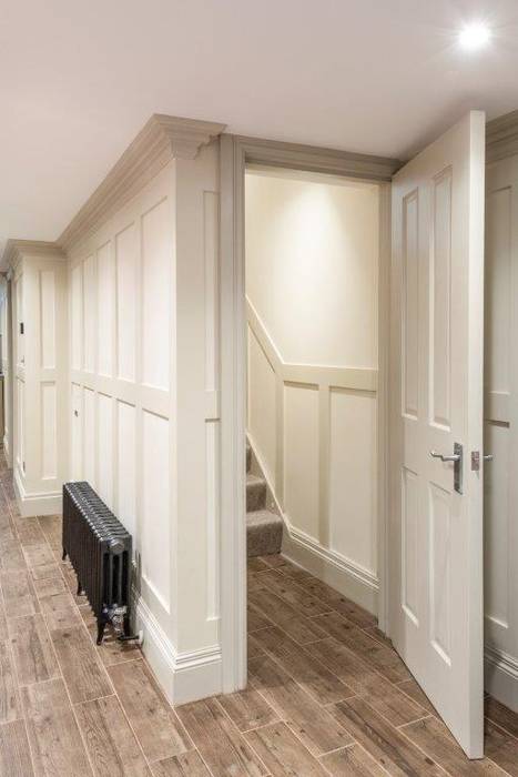 Knightbridge renovation, Prestige Architects By Marco Braghiroli Prestige Architects By Marco Braghiroli Classic style corridor, hallway and stairs