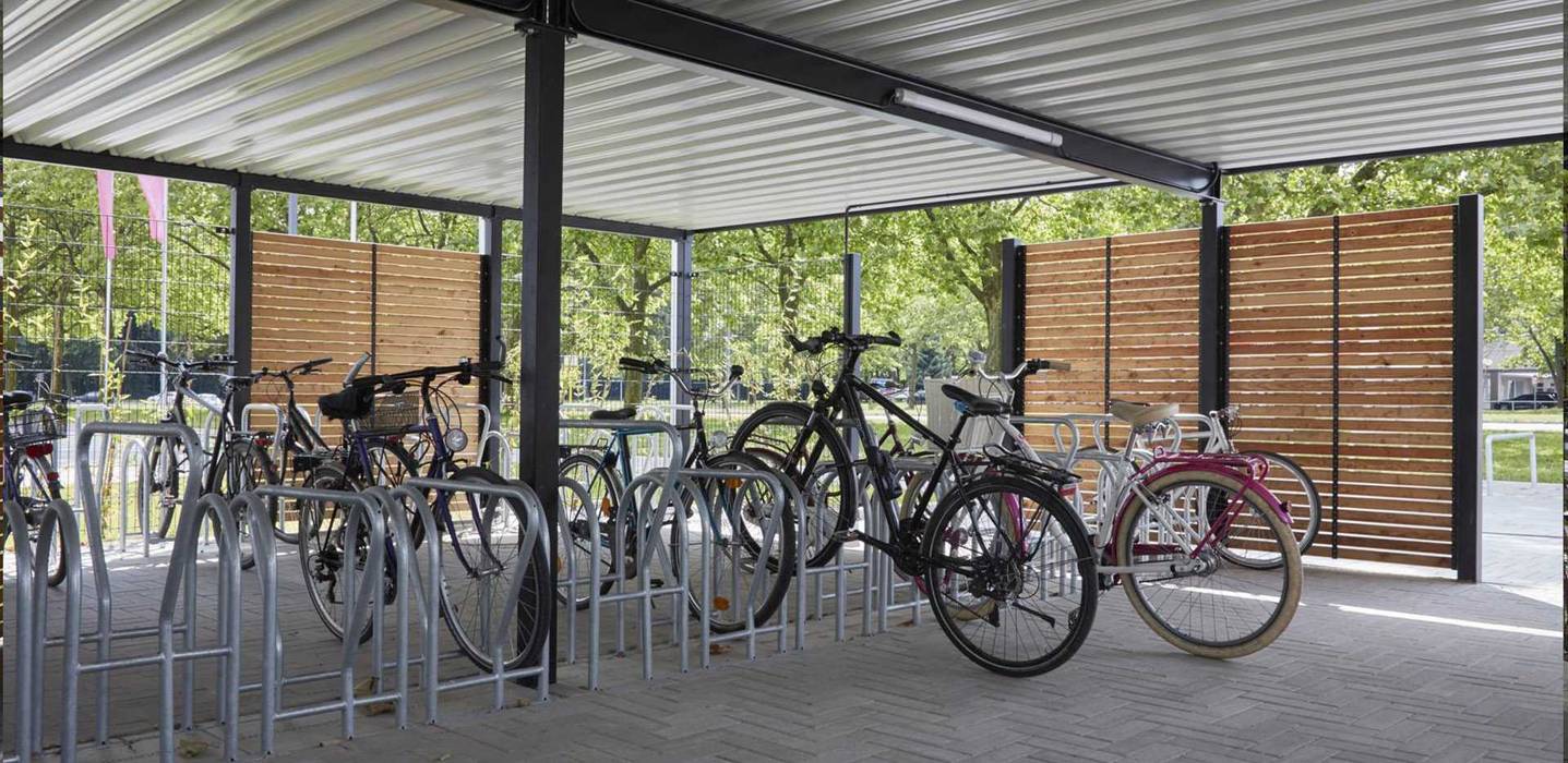 Fahrradeinhausung, Fahrradüberdachung mit Raucherlounge, projekt w – Systeme aus Stahl GmbH projekt w – Systeme aus Stahl GmbH Commercial spaces Wood Wood effect Office buildings