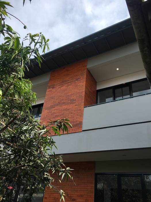 Komplek Bougenville Antapani Bandung, indra firmansyah architects indra firmansyah architects منازل