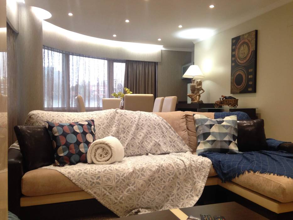 DEPOIS - salas integradas PROJETARQ iluminação,candeeiros,decoração azul,sofas com mantas,iluminação indireta