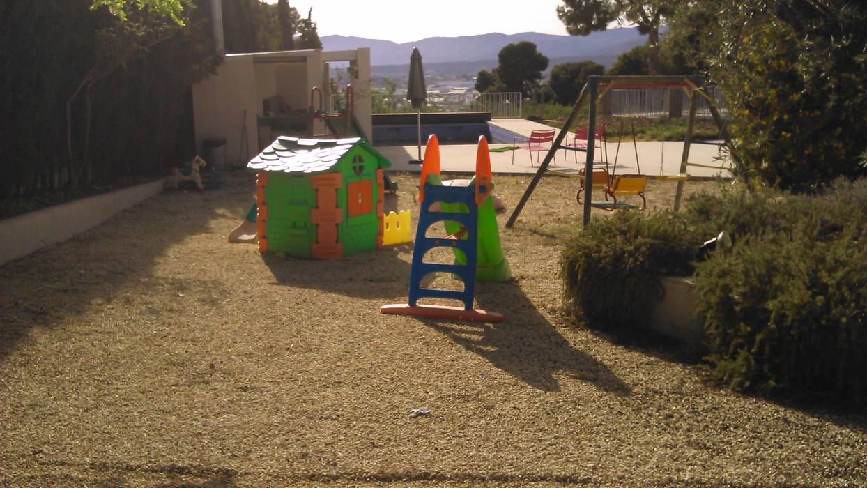 Proceso de instalación de césped artificial Albergrass para una obra en la ciudad de Ibi, Alicante, Albergrass césped tecnológico Albergrass césped tecnológico