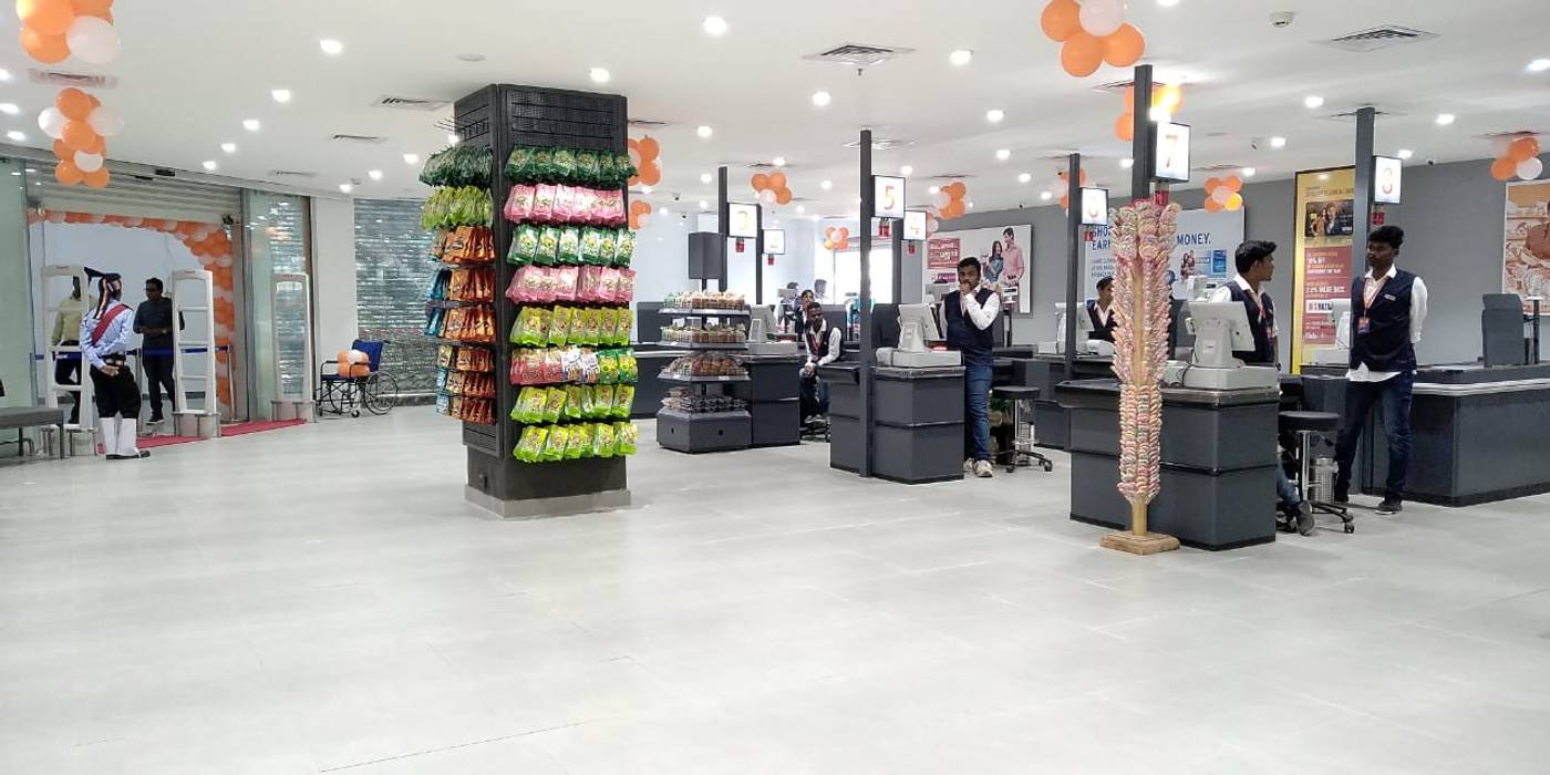 Interior for Retail Outlet - Bigbazaar chennai, Elcon Infrastructure Elcon Infrastructure Floors Granite