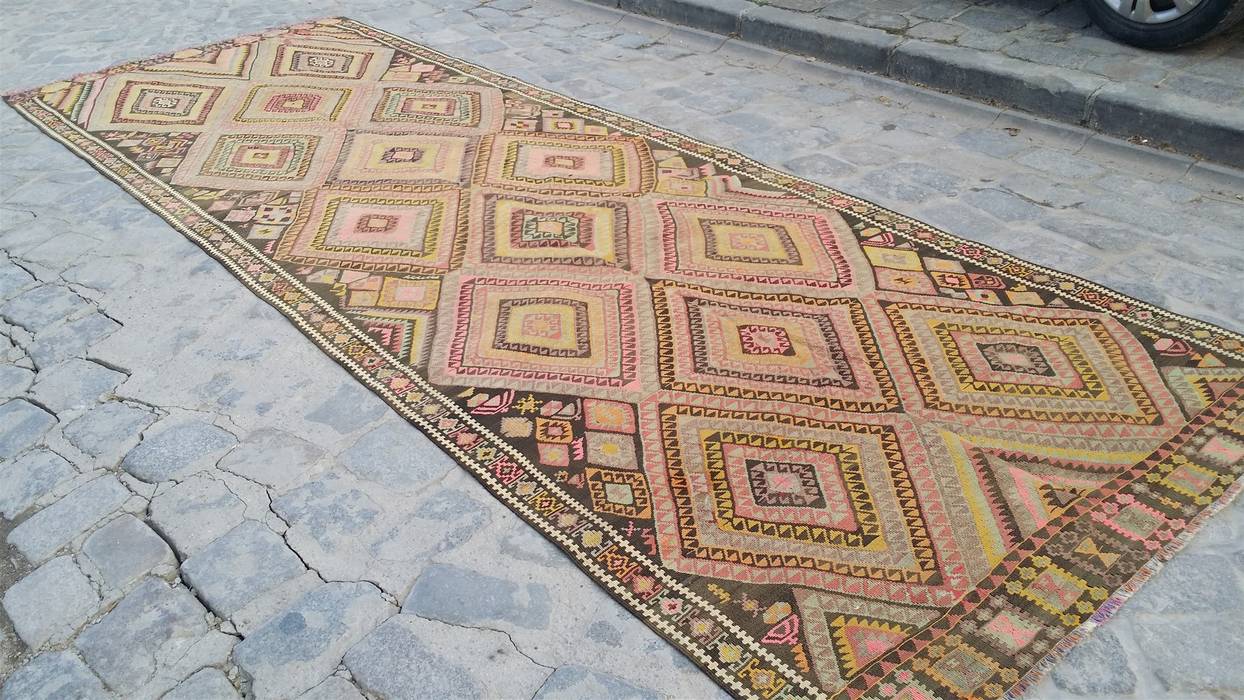 Vintage Kars Kilim Rug Heritage Nomadic Art Gallery İç bahçe Yün Turuncu İç Dekorasyon