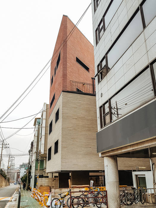 서울_ Brick House, AAPA건축사사무소 AAPA건축사사무소 Casas modernas
