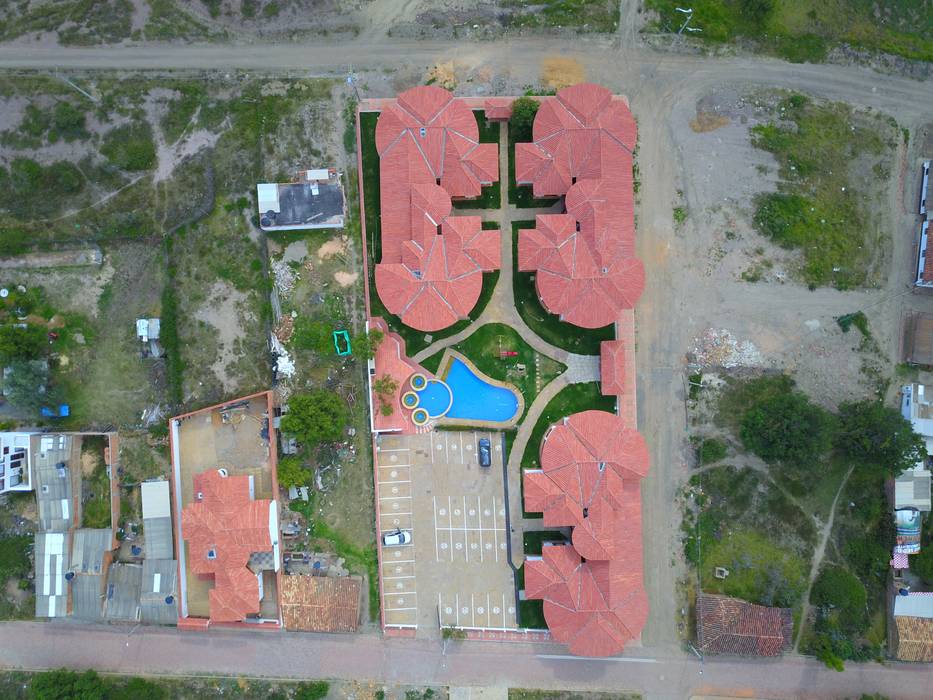 Condominio San Lorenzo Sachica Boyaca, cesar sierra daza Arquitecto cesar sierra daza Arquitecto Roof Ceramic