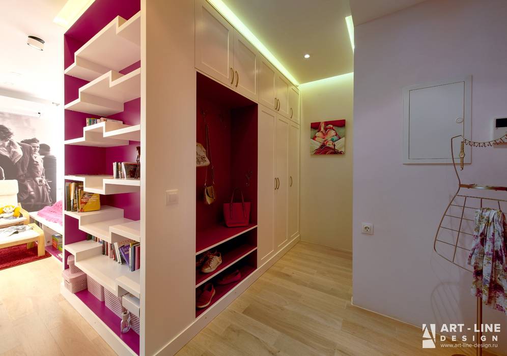 Квартира-студия "с лиловым акцентом", Art-line Design Art-line Design Scandinavian style corridor, hallway& stairs