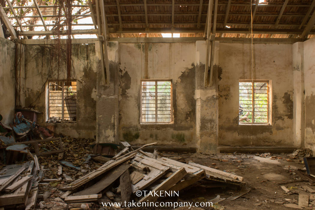 Abandoned School Pondicherry, TakenIn TakenIn Balkon