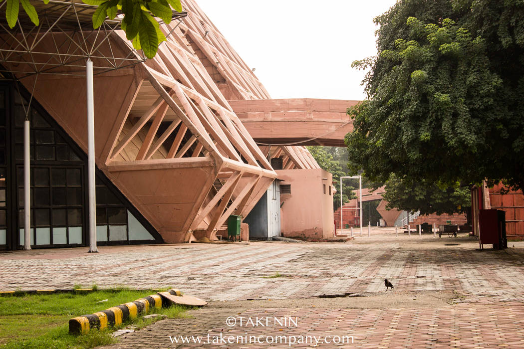 Hall of Nations, TakenIn TakenIn Espaços comerciais Centros de exposições