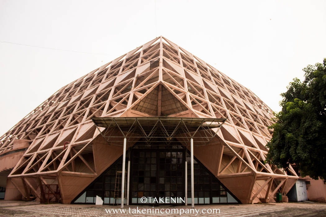 Hall of Nations, TakenIn TakenIn Espaços comerciais Centros de exposições