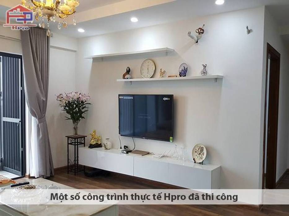 Ảnh thực tế kệ tivi melamine nhà chú Quang ở tòa Ruby1 Goldmark City Nội thất Hpro Phòng khách sofa phòng khách,nội thất gỗ melamine,nội thất melamine,kệ tivi melamine,