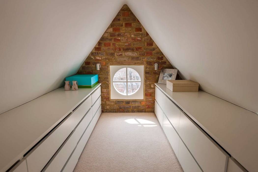 ​Loft Conversion – Clapham Armstrong Simmonds Architects سقف متعدد الميول ألواح خشب مضغوط