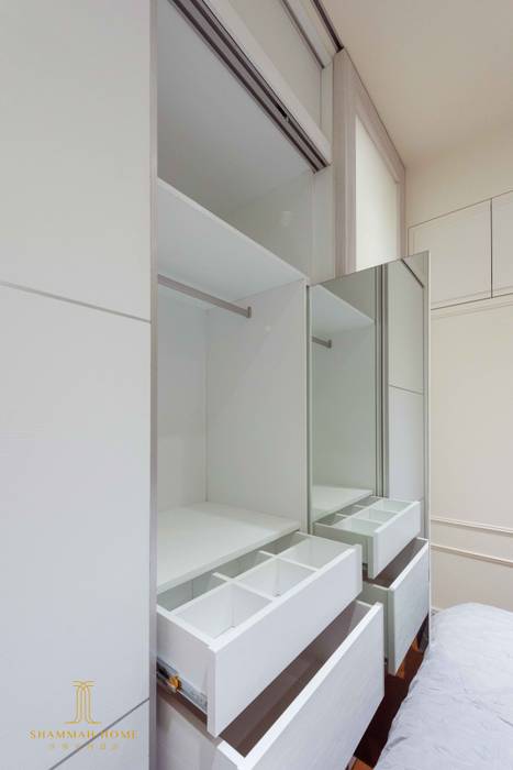 純白簡約 機能小套, 沙瑪室內裝修有限公司 沙瑪室內裝修有限公司 Minimalist bedroom