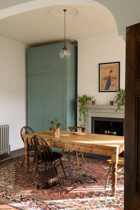 An Edwardian Villa in Cardiff deVOL Kitchens 廚房 dining room,pantry,dining table,open plan,shaker