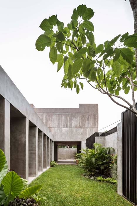 Casa Ataúlfo, Apaloosa Estudio de Arquitectura y Diseño Apaloosa Estudio de Arquitectura y Diseño アプローチ