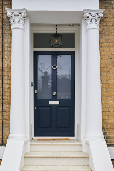 homify Modern style doors