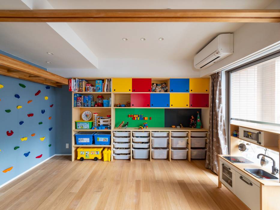 蝶の家 すくすくリノベーション vol.12, 株式会社エキップ 株式会社エキップ Habitaciones para niños de estilo moderno Juguetes