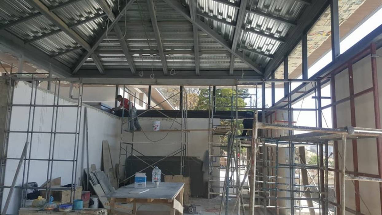 CASAS TEMBLEQUE, ESMETEVA ESMETEVA Hipped roof Metal