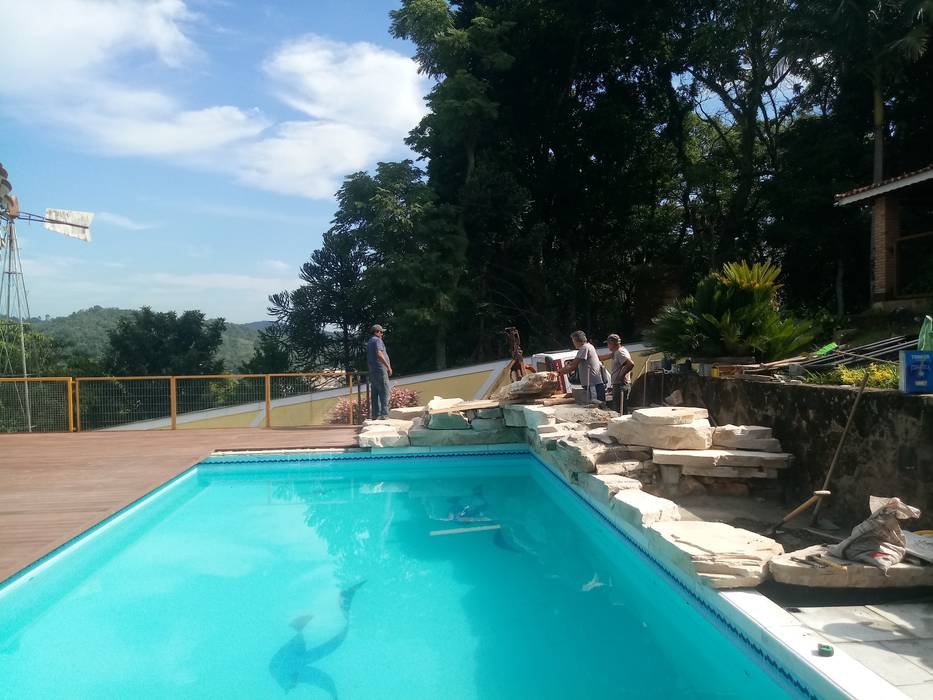 Cascata de pedras em piscinas., Bizzarri Pedras Bizzarri Pedras Swimming pond Stone