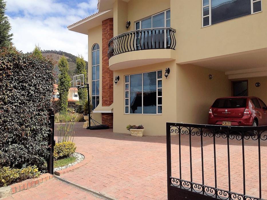 VENTA CASA EN CONDOMINIO GARIGUA CAJICA, INMOBILIAR Bienes Raíces INMOBILIAR Bienes Raíces Balkon