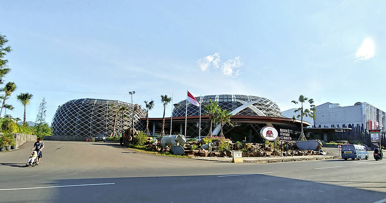 Pine Cone - Royal Safari Garden, PHL Architects PHL Architects Commercial spaces Commercial Spaces