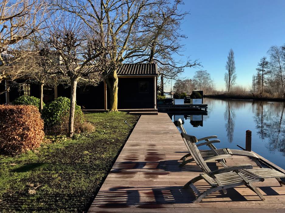 Project van een botenhuis, fitnessruimte en loungehoek in Vinkeveen, MEF Architect MEF Architect منزل خشبي خشب Wood effect