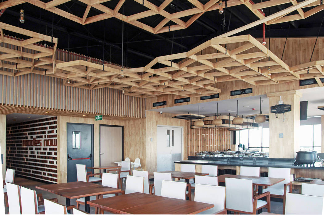 Interior - Indoor Breakfast Area PHL Architects Ruang Komersial Hotels