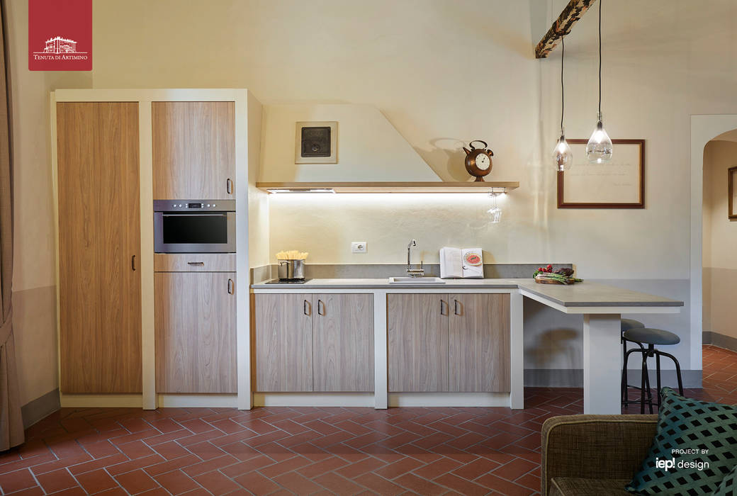 5 suites nel castello del borgo di Artimino , IEP! Design IEP! Design مساحات تجارية فنادق