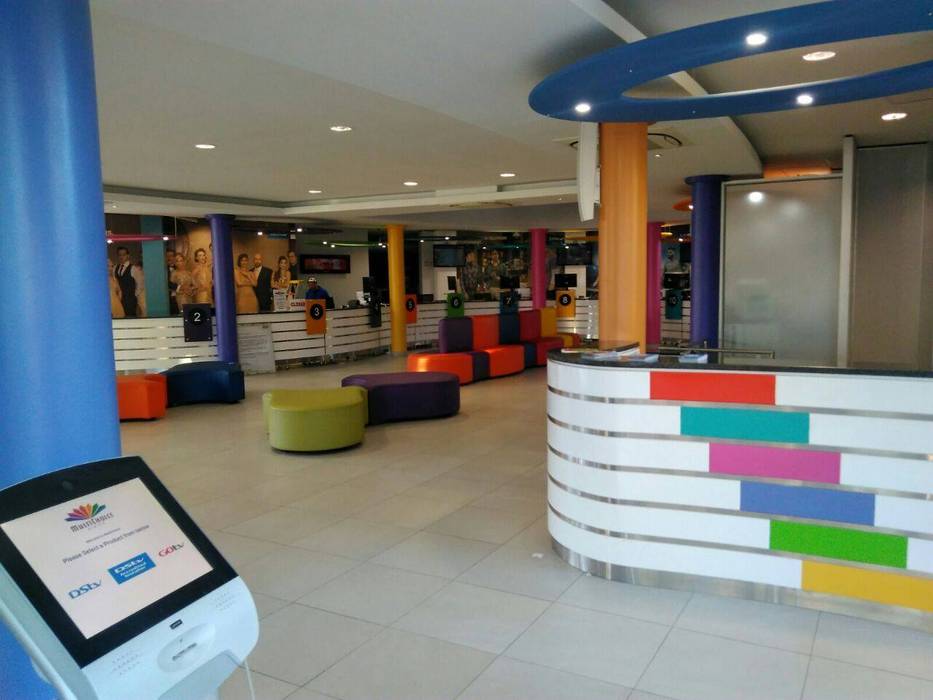 Multichoice counter and Reception Smartdesigns & Turnkey Projects PTY Ltd. Commercial spaces Wood Wood effect Commercial Spaces