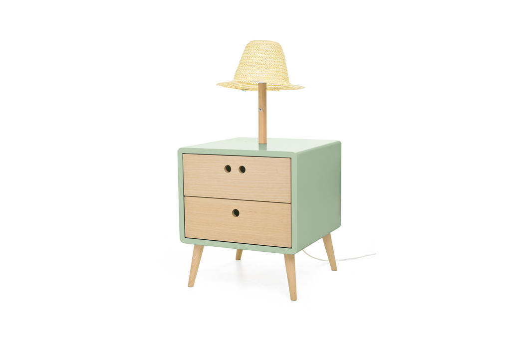 NEL bedside table with lamp - Soft Green DAM Casas campestres Madeira Acabamento em madeira Artigos para a casa