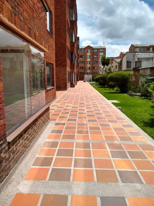 Impermeabilización Terraza de Parqueaderos y Cambio de Baldosa en Todas el era Perimetral de la Agrupación , Construcciones Gomo S.A.S Construcciones Gomo S.A.S พื้น