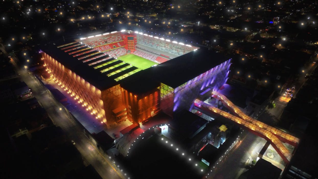 Estadio Nemesio Diez, Ilumileds Ilumileds Espacios comerciales Estadios