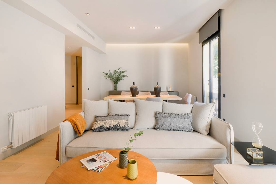 Home Staging de Lujo para Vivir en Barcelona Markham Stagers Livings de estilo moderno