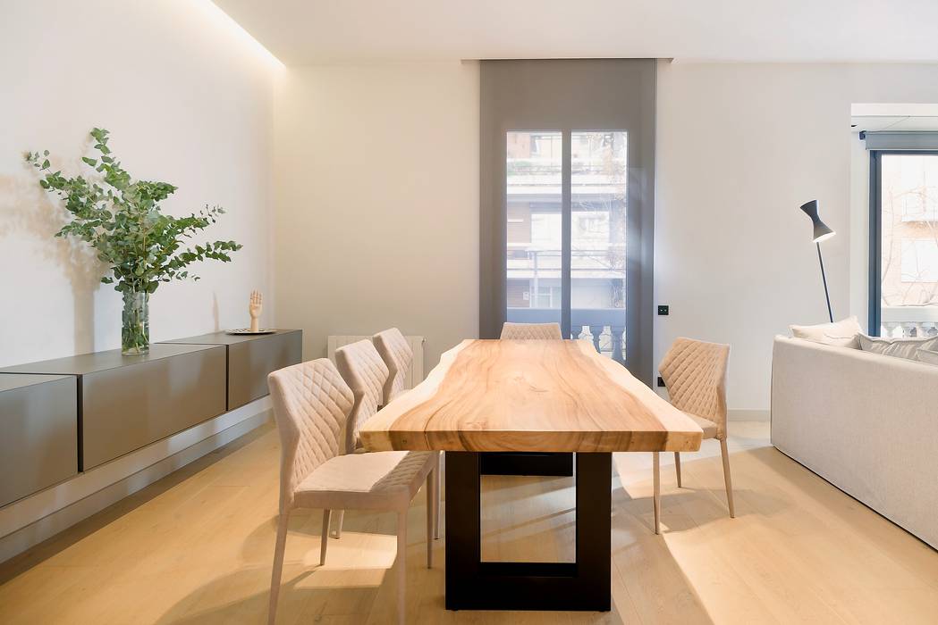 Home Staging de Lujo en Barcelona, Markham Stagers Markham Stagers Modern dining room