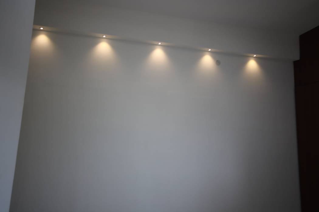 Guest Bedroom - Wall Spot lights Enrich Interiors & Decors Small bedroom