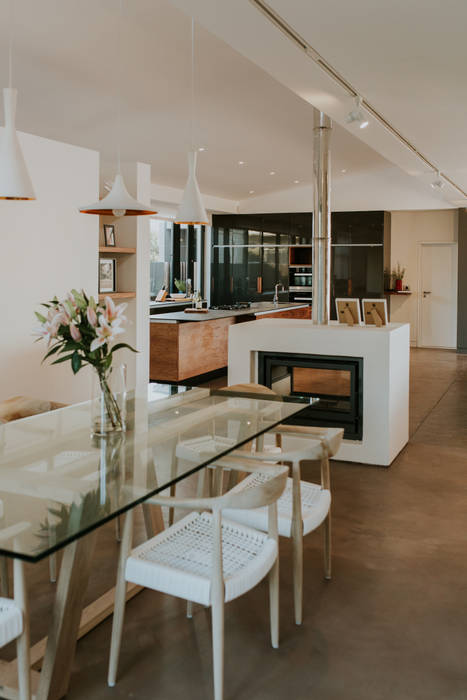 5 Fin Whale Way, SALT architects SALT architects Modern dining room