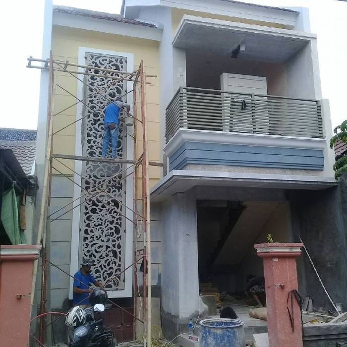 Renovasi Rumah Poris, Tangerang, Arkonintro Pratama Arkonintro Pratama 地中海スタイルの 温室 合板（チップボード）