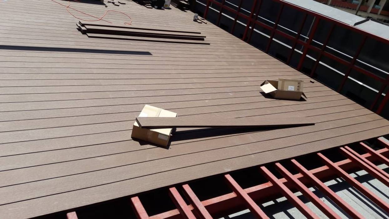 Deck de WPC Las Américas para proyectos de Edificios, Constructora Las Américas S.A. Constructora Las Américas S.A. Roof terrace Wood-Plastic Composite